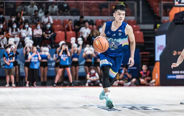 黎伊扬在cba哪个队_黎伊扬所在球队介绍