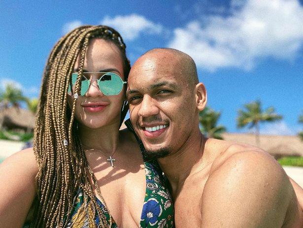 法比尼奥妻子瑞贝卡介绍_法比尼奥妻子雷贝卡介绍