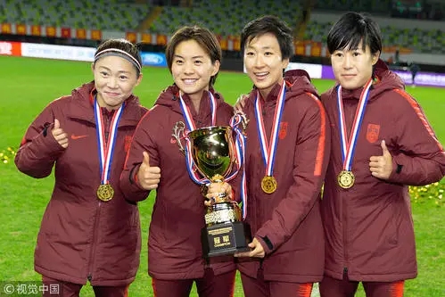 中国国家足球队女足教练介绍_2021中国女足主教练人选