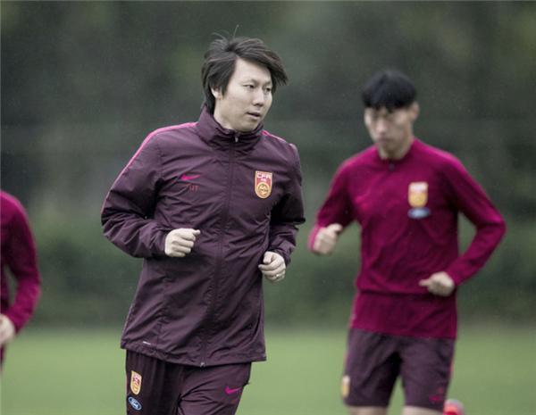 国足主帅李铁亮相说了什么？李铁召开就职见面